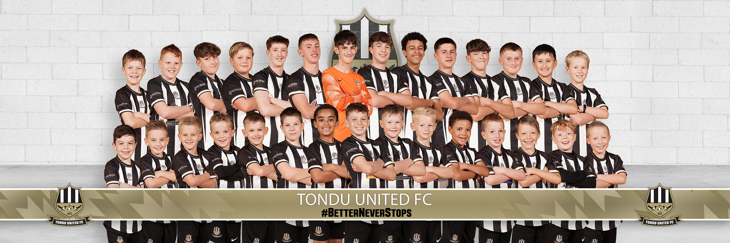 Tondu United FC group photo of the Boys team